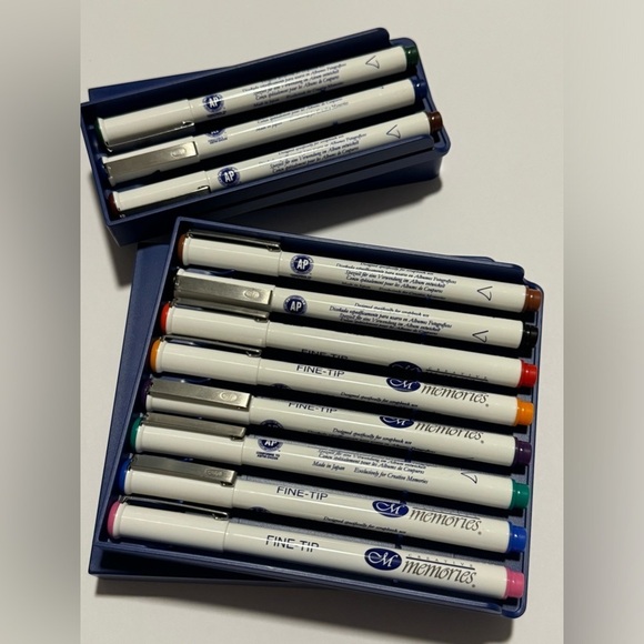 Creative Memories Collection Fine Tip,  Pen Set. 11 Pens - Picture 1 of 4